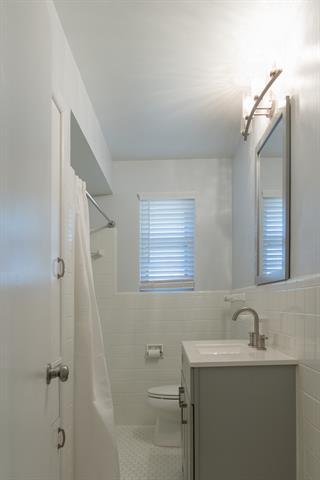 Building Photo - 6437 Dunstan Ln