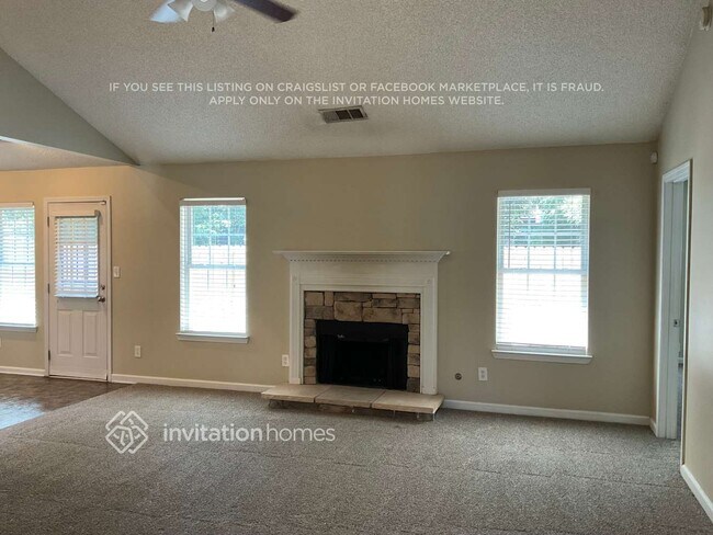 Foto del edificio - 4890 Larkspur Ln