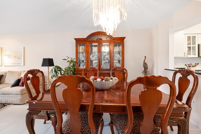 Foto del edificio - 5749 Gemstone Ct