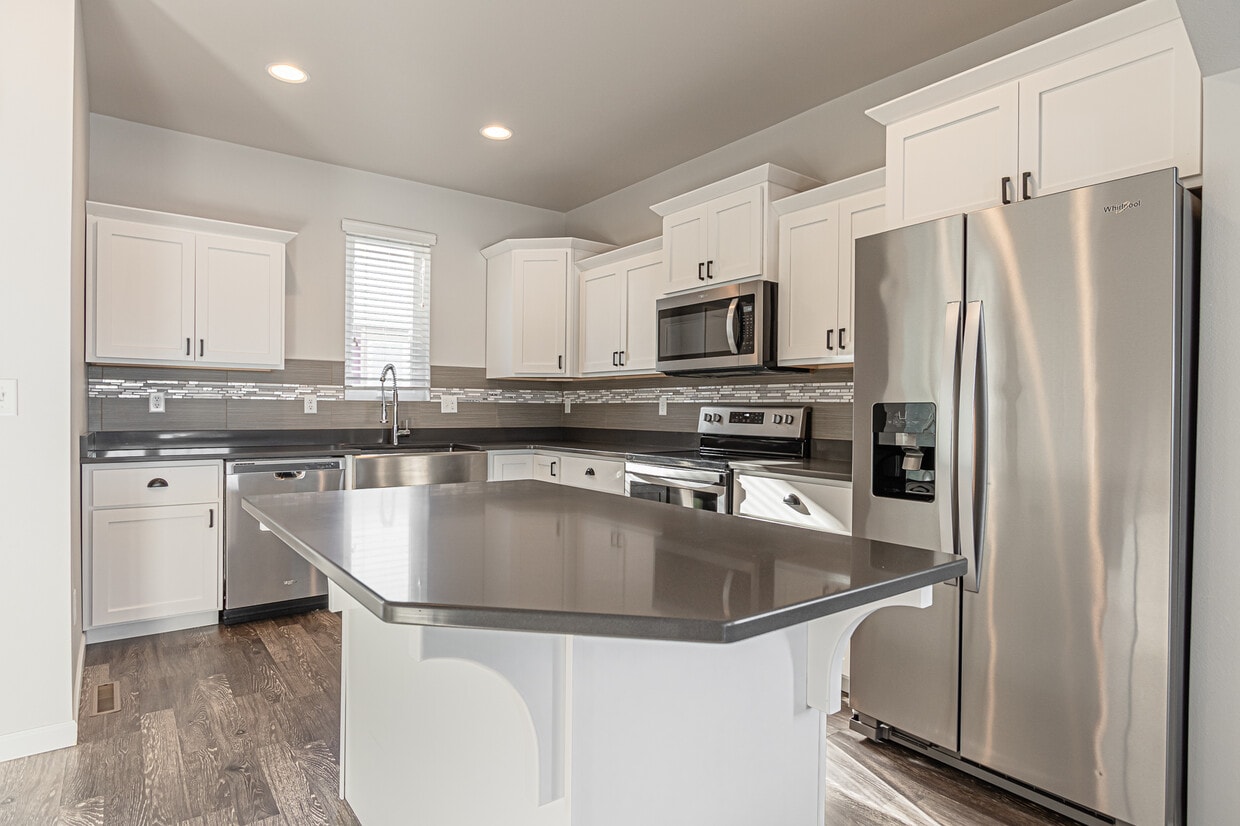 503 33rd Wy E, West Fargo, ND 58078 House Rental in West Fargo, ND