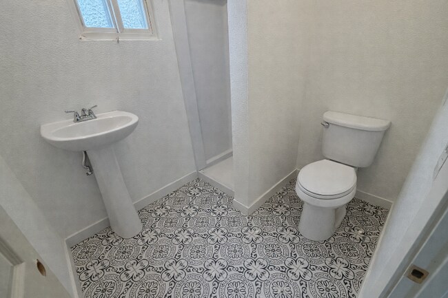 Foto del edificio - 2132 W 84th Pl