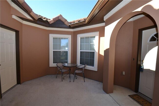 Building Photo - 5624 Toscana Ave