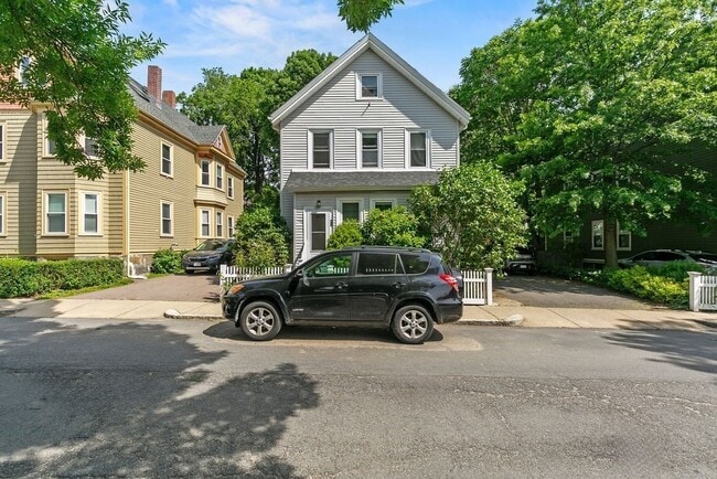 Building Photo - 42 Carolina Ave