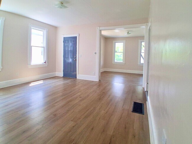 Foto del edificio - Spacious 4 Bedroom Home FOR RENT in Bridgeton NJ $2150