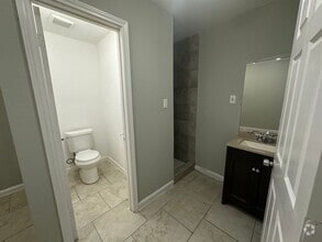 Building Photo - 107 Altic St