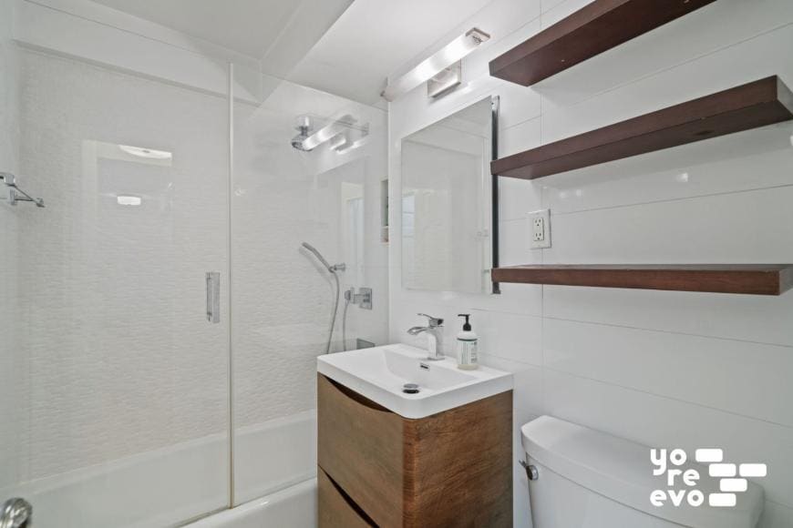 Primary Photo - 1 bedroom in New York NY 10003