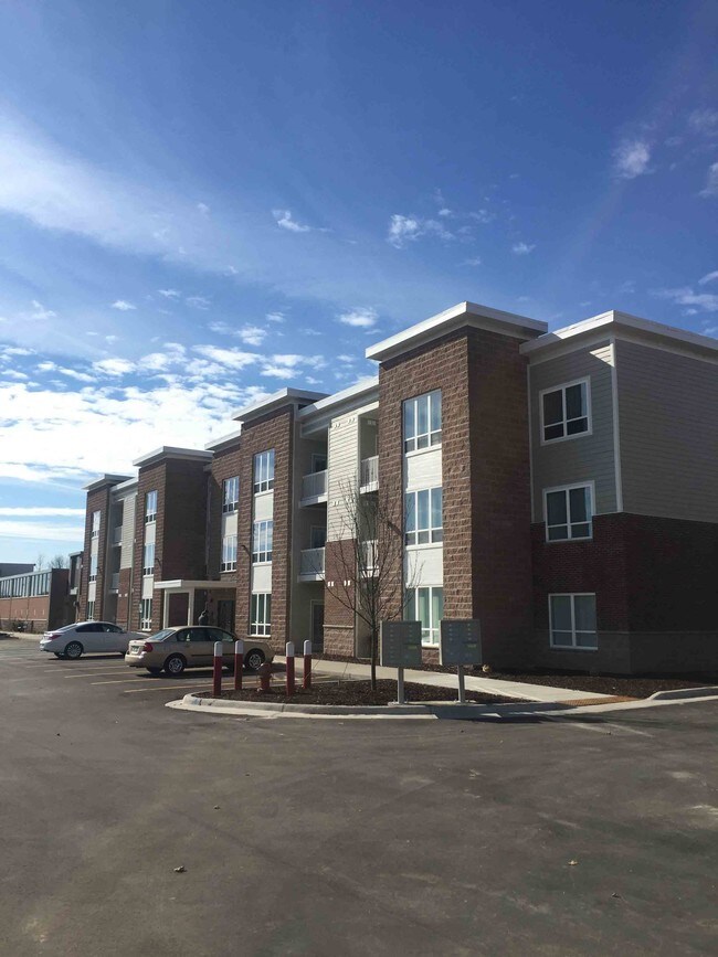 Times Square Apartments Okemos, MI