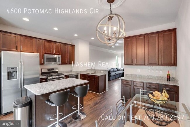 Building Photo - 4600 Potomac Highlands Cir
