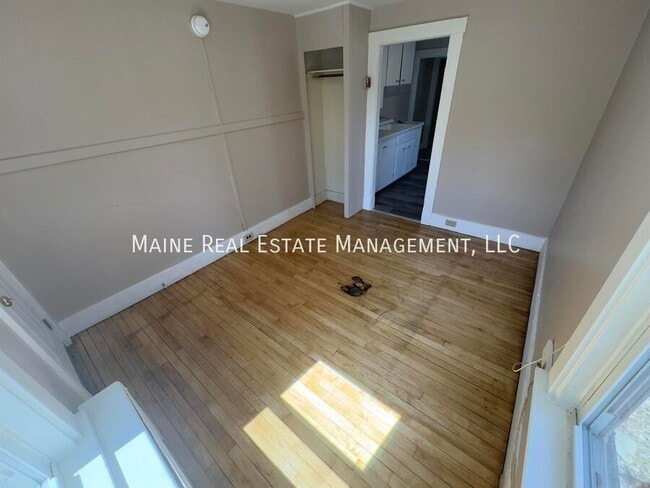 Building Photo - 145 Essex St