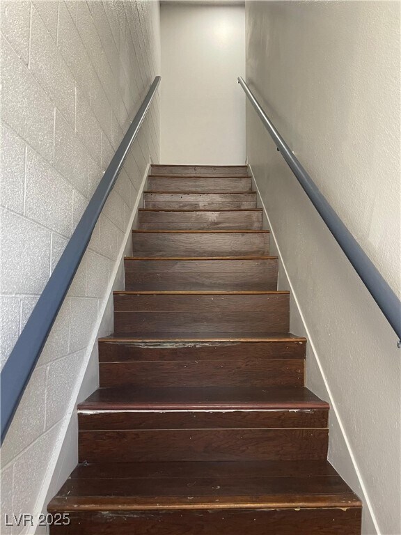 Foto del edificio - 700 E Nelson Ave