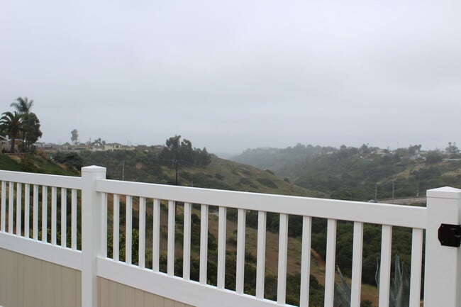 Building Photo - 4649 Mount Armet Dr