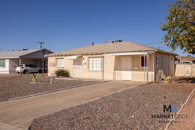 Building Photo - 2Bed/1Bath Home at Peoria/111th Ave! JOIN ...