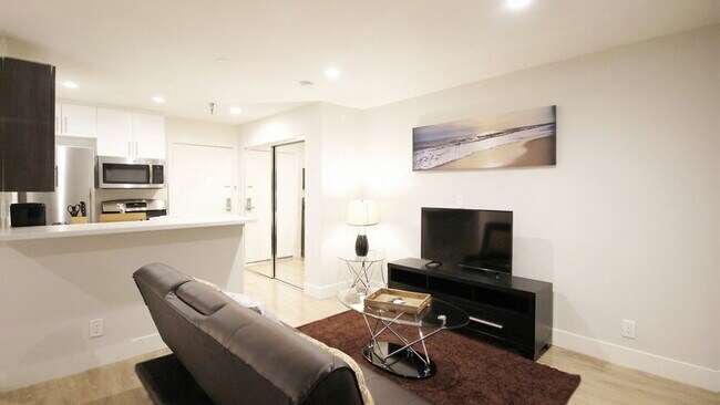 Foto del edificio - 556 Commercial St