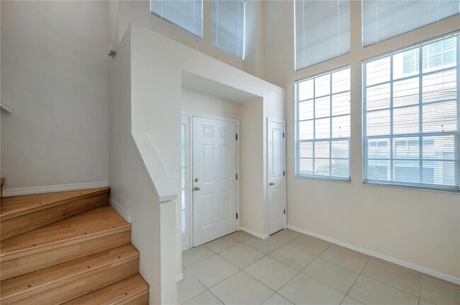 Building Photo - 5014 Sterling Manor Dr
