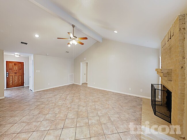 Foto del edificio - 15802 Echo Canyon Dr