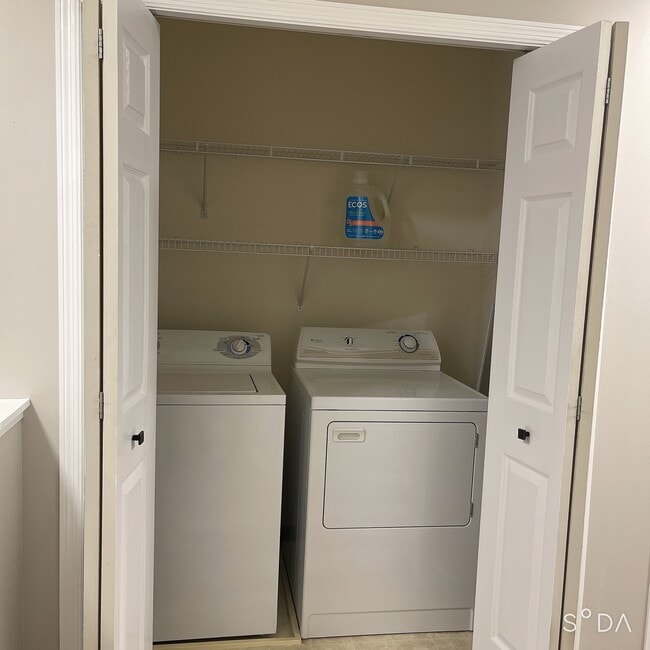 Building Photo - 8630 Quarry Ridge Ln