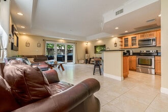 Building Photo - 1721 SW 23rd St