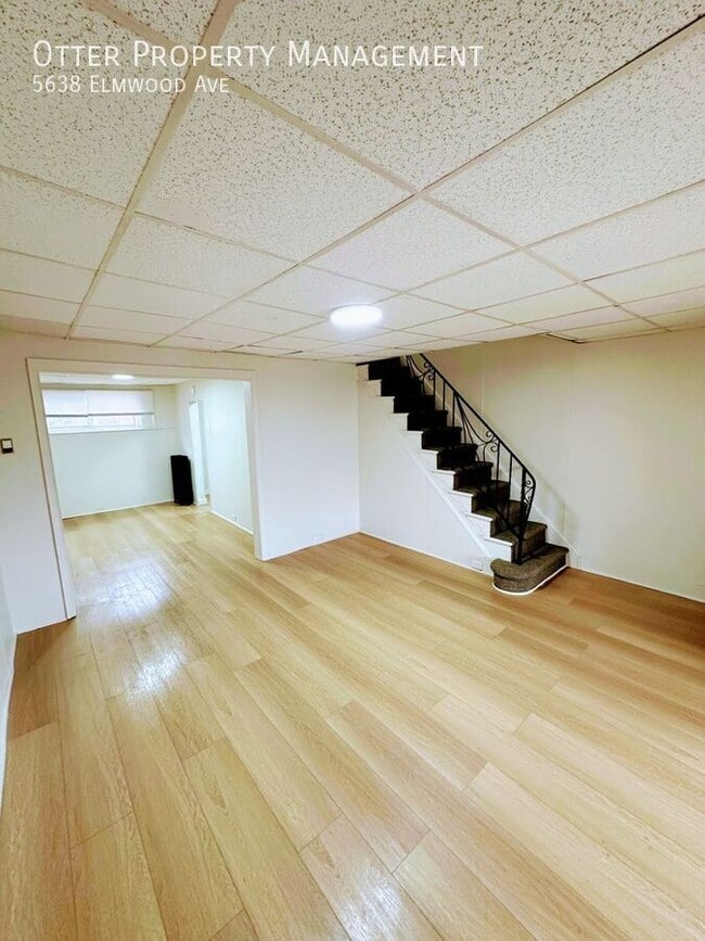 Foto del edificio - 5638 Elmwood Ave