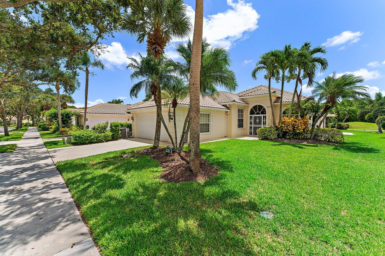 Foto principal - 8485 SE Palm Hammock Ln