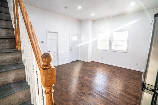 Foto del edificio - 43-45 Case Ave