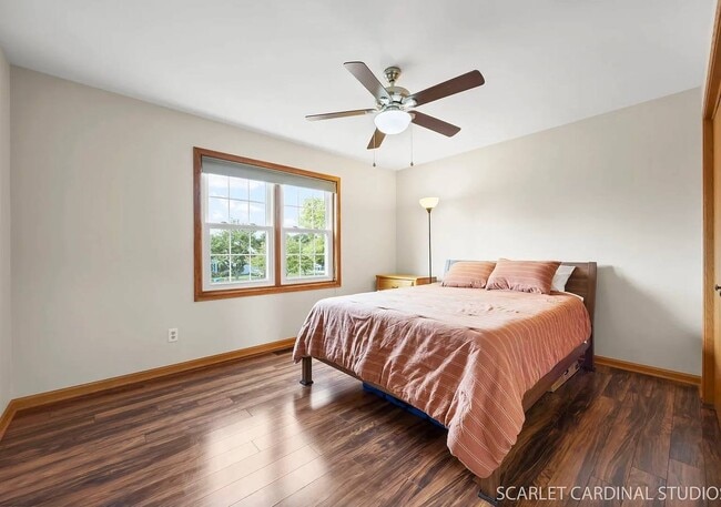 Building Photo - 3080 Sandalwood Ct