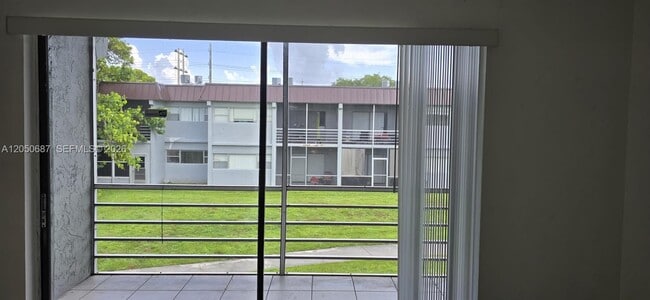 Foto del edificio - 7421 NW 85th St