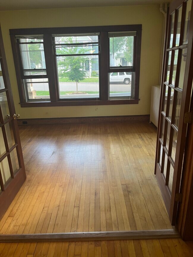 Foto del edificio - 1212 Vilas Ave