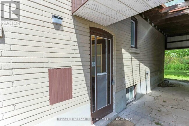 Photo du bâtiment - 56 Courton Dr