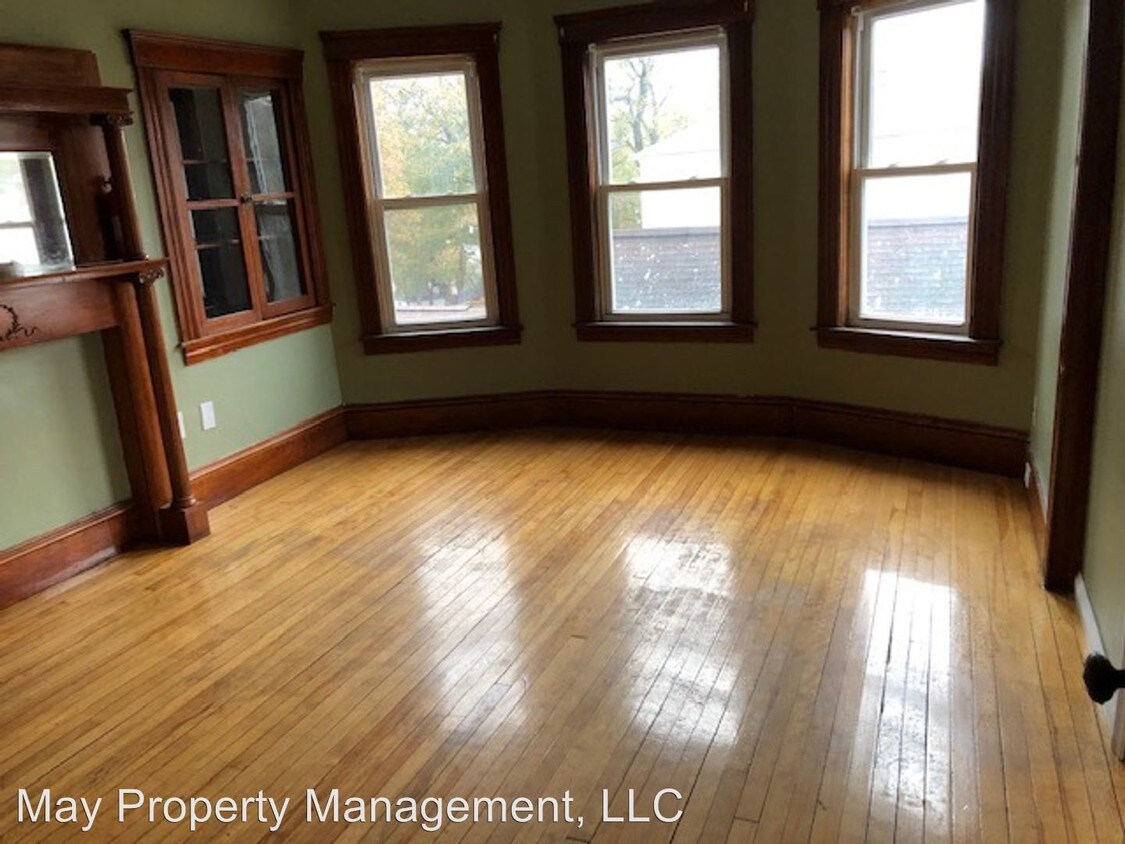 Foto principal - 104-106 Lakewood St