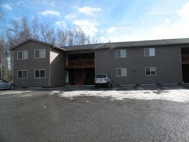 Building Photo - 2901 S Donovan Dr