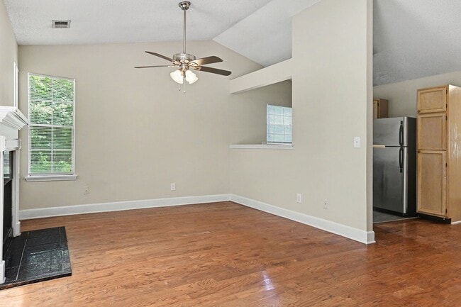 Foto del edificio - 3 Bedroom 2 Bathroom House