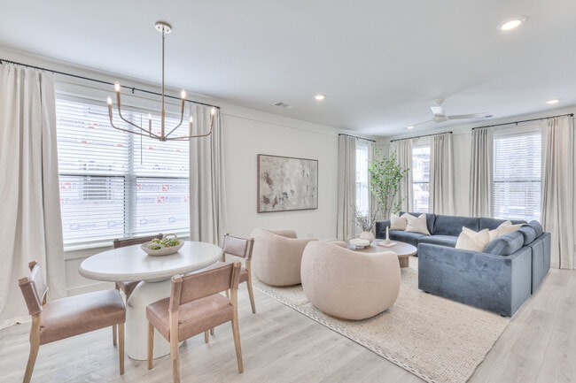 Building Photo - 10th and Park