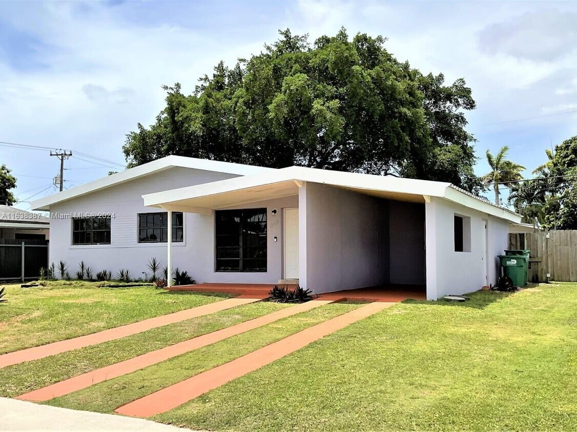 Primary Photo - 12420 SW 187th St