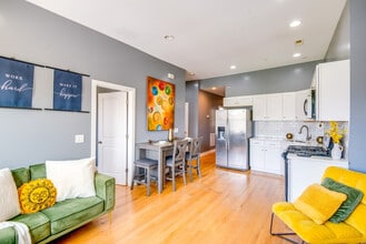 Building Photo - 4241 S Langley Ave