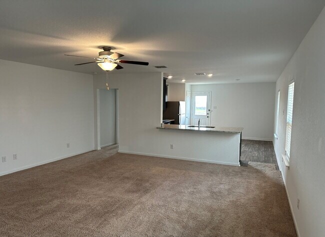 Foto del edificio - "Charming 3-Bed Oasis with Granite Touches...