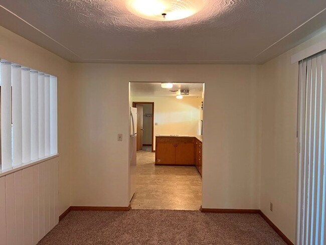 Foto del edificio - 3Bd/2Ba Single Story House - Available To ...
