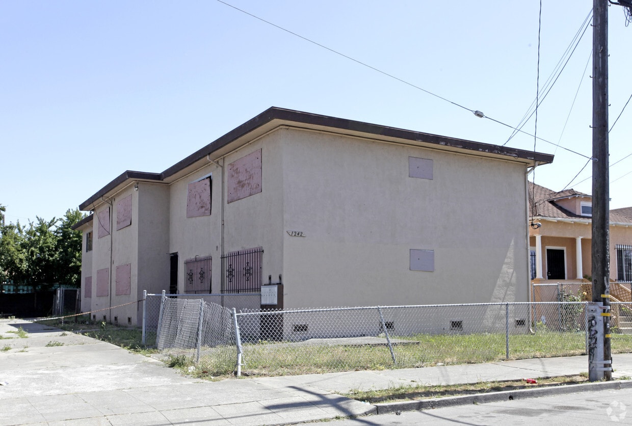 Primary Photo - 1242 95th Ave