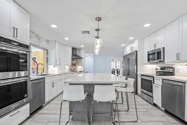 Building Photo - 10102 Crosswind Rd