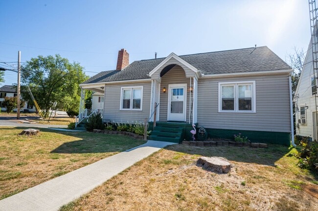 Building Photo - 2 Bed, 1 Bath Rancher in Martinsburg, WV