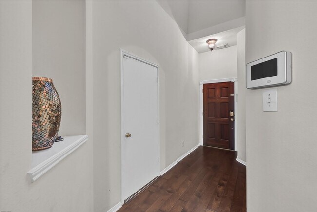 Foto del edificio - 7506 Alpine Park Ln