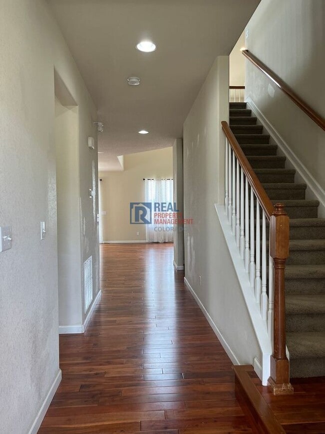 Building Photo - 12217 Skywalk St