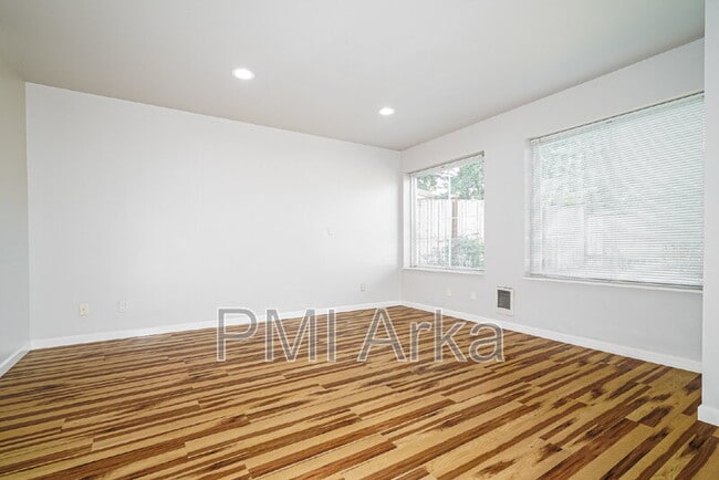 Building Photo - 26125 114th Ave SE