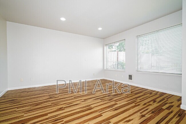 Foto del edificio - 26125 114th Ave SE