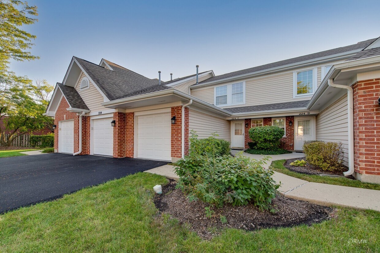 Primary Photo - 224 Chesterfield Ct