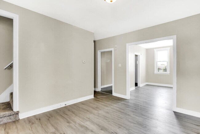 Building Photo - Coming Soon! Cozy 3 Bedroom, 1 Bath Home i...