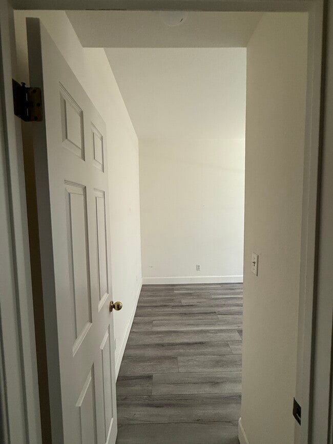 Foto del edificio - 2406 Vanderbilt Ln