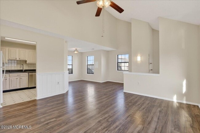 Foto del edificio - 709 Ivy Ct