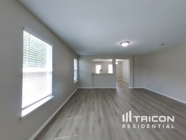 Foto del edificio - 320 Almquist St