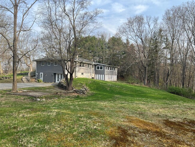Foto del edificio - 422 Stanford Rd