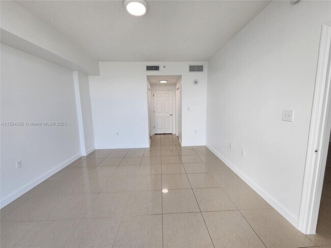 Building Photo - 140 S Dixie Hwy